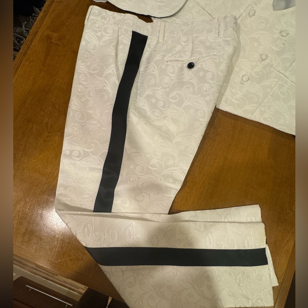 Men’s white and black suit